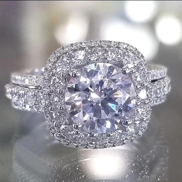 Brilliant 3 Piece Engagement Ring - Picture 6 of 7